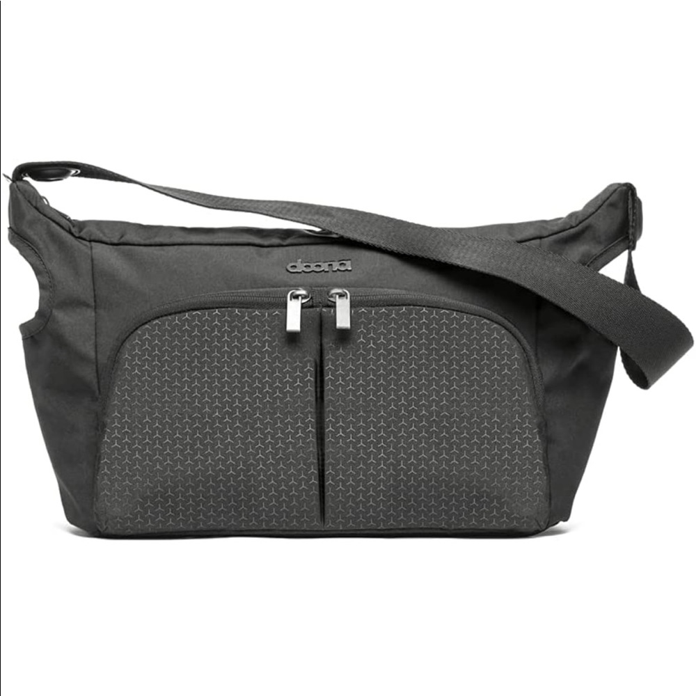 Doona Essentials Bag, medium, nitro black